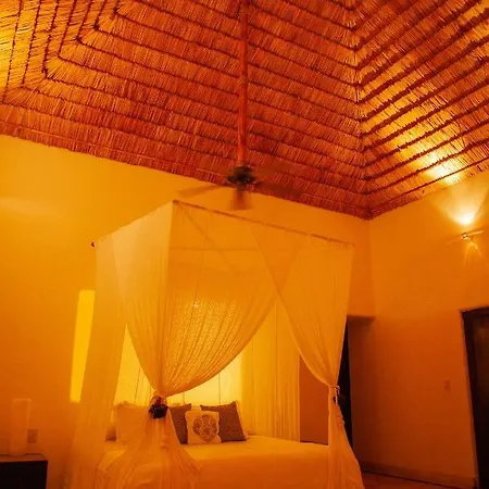Tentaciones Hotel & Lounge Pool - Adults Only Zihuatanejo Exterior photo